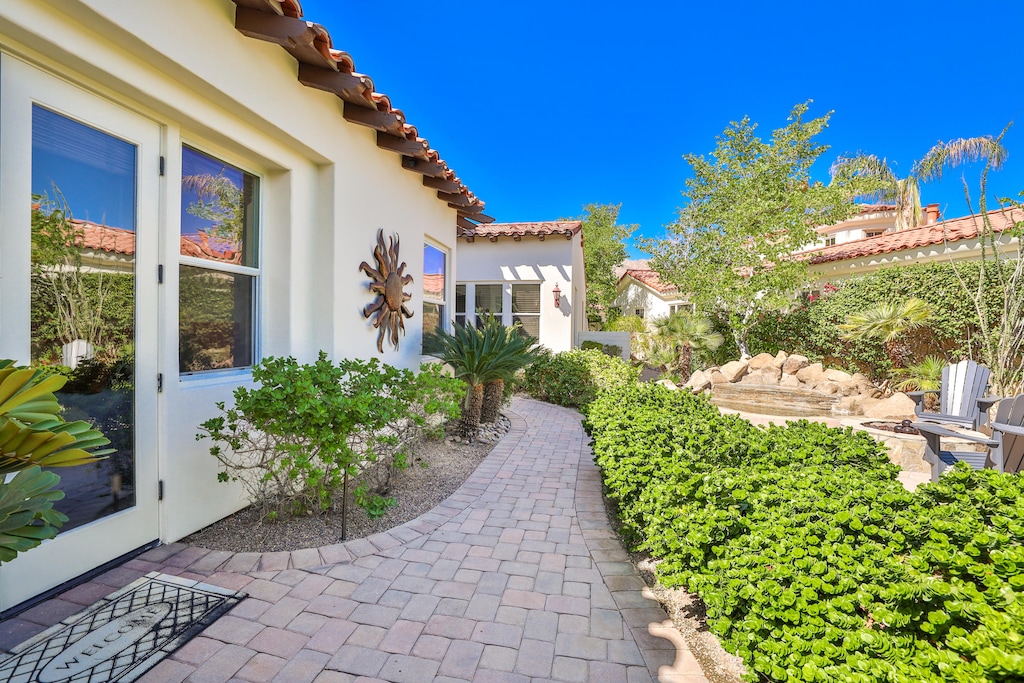 50095-malaga-ct-la-quinta-ca-buildingphoto-3