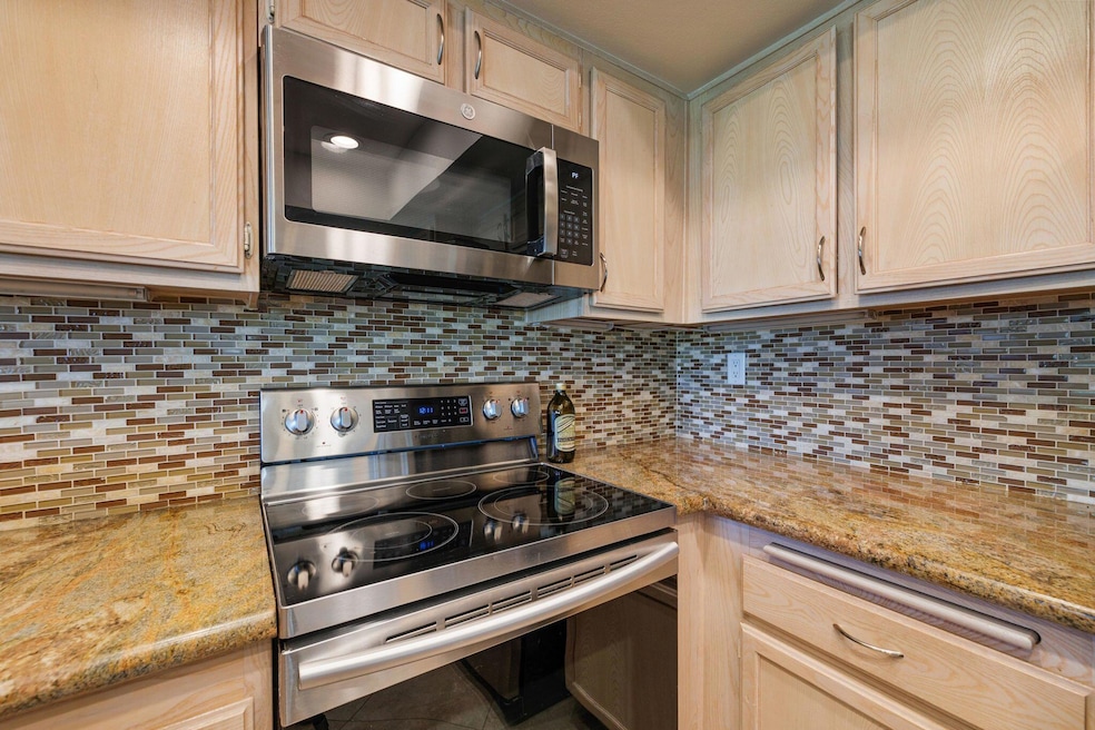 78317-scarlet-ct-la-quinta-ca-buildingphoto-14