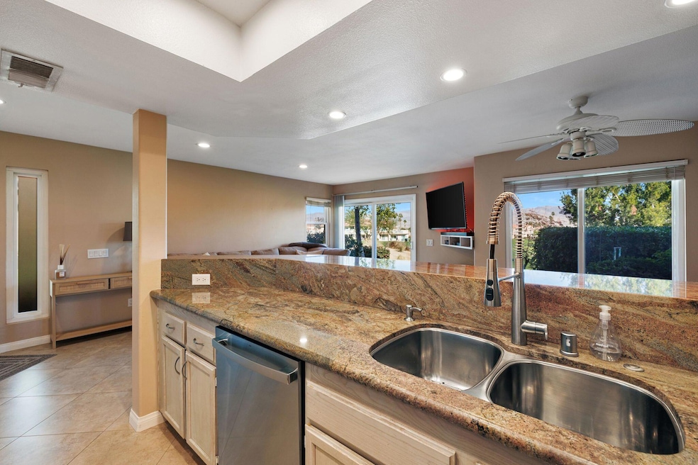 78317-scarlet-ct-la-quinta-ca-buildingphoto-15
