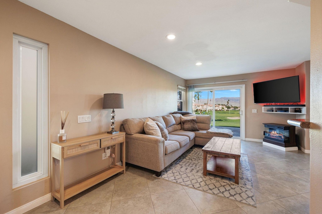78317-scarlet-ct-la-quinta-ca-buildingphoto-2