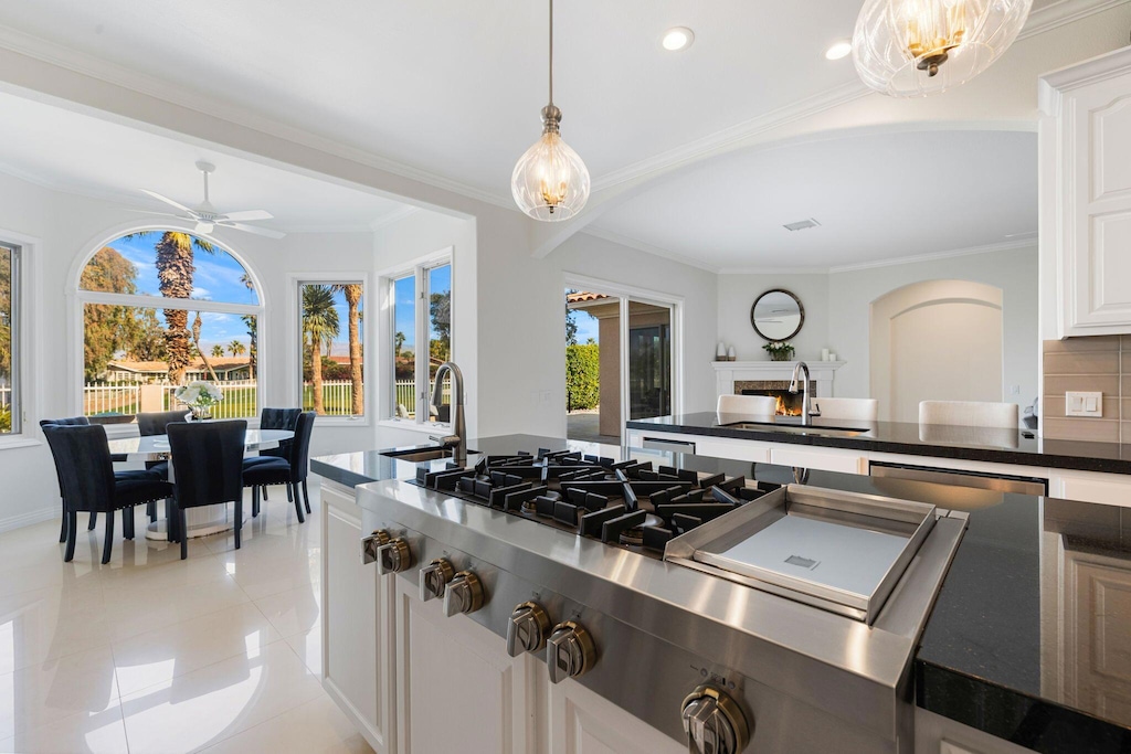 79570-saint-margarets-bay-bermuda-dunes-ca-buildingphoto-18