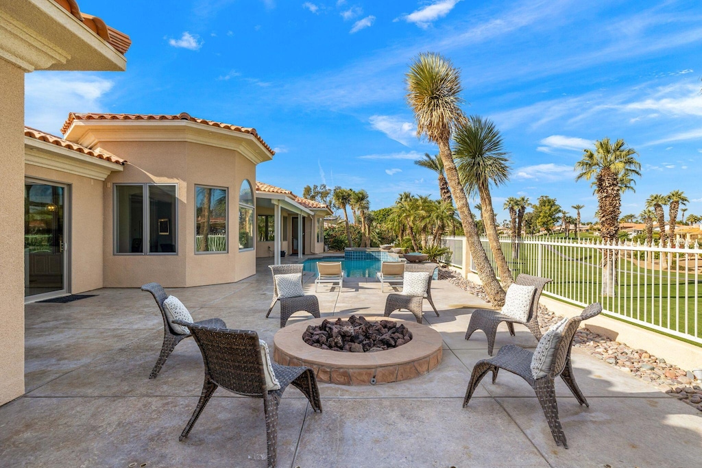 79570-saint-margarets-bay-bermuda-dunes-ca-buildingphoto-42