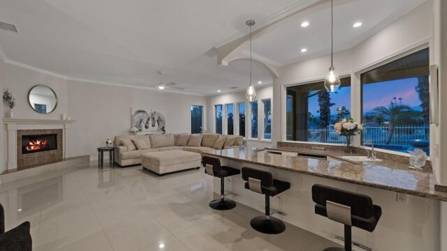 79570-saint-margarets-bay-bermuda-dunes-ca-buildingphoto-8