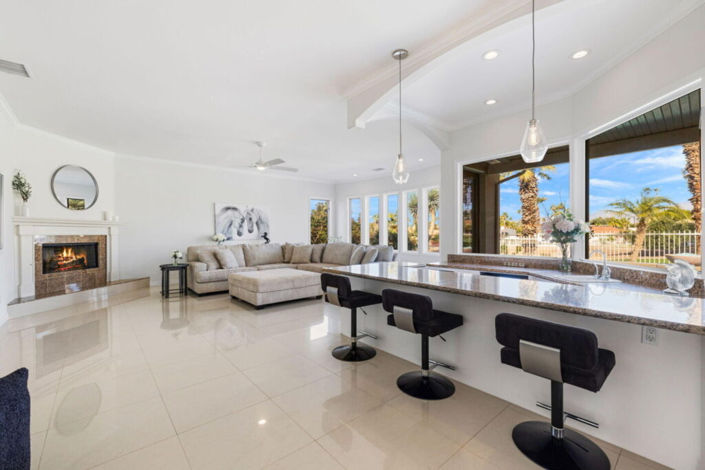 79570-st-margarets-bay-bermuda-dunes-ca-building-photo (16)