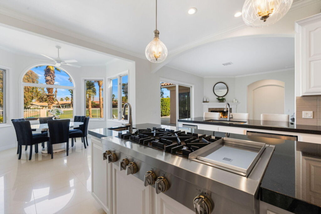 79570-st-margarets-bay-bermuda-dunes-ca-building-photo (19)