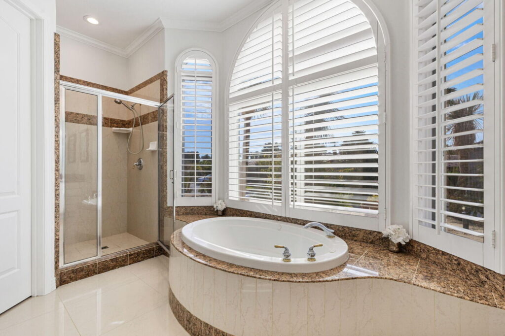 79570-st-margarets-bay-bermuda-dunes-ca-building-photo (27)