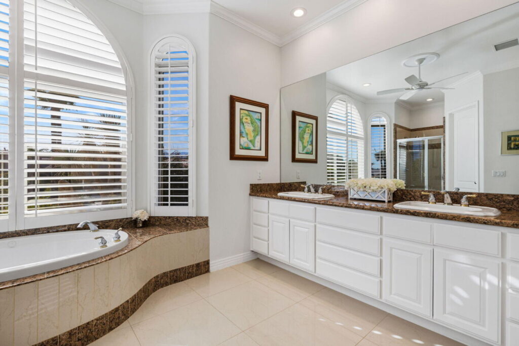 79570-st-margarets-bay-bermuda-dunes-ca-building-photo (28)