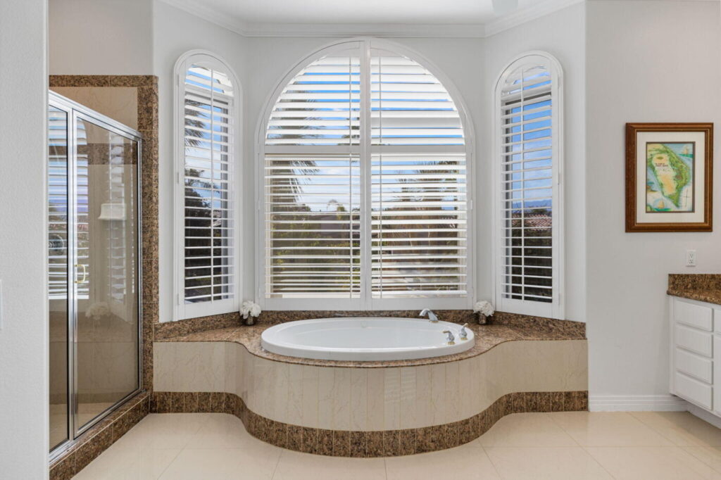 79570-st-margarets-bay-bermuda-dunes-ca-building-photo (29)