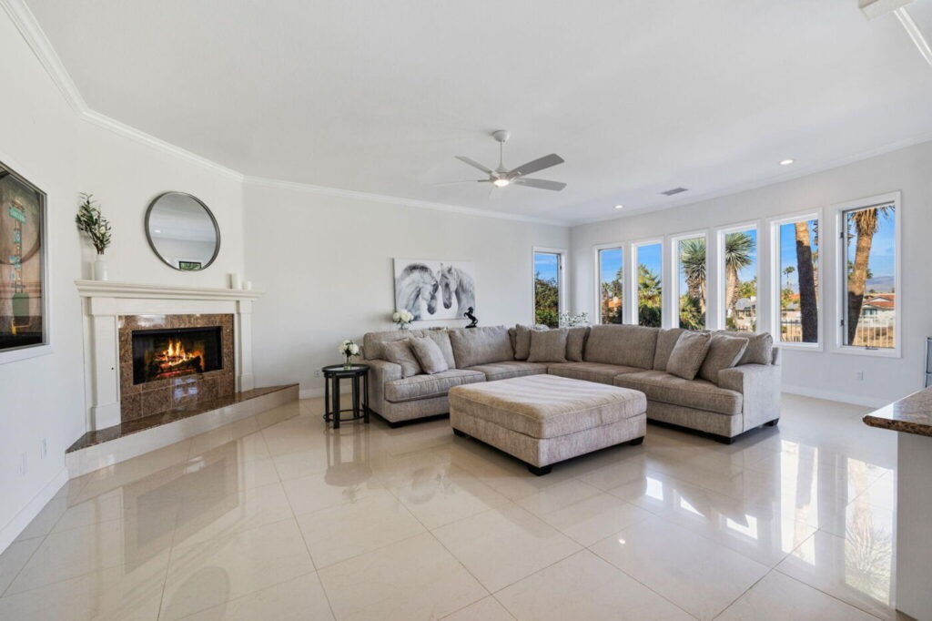 79570-st-margarets-bay-bermuda-dunes-ca-building-photo (65)