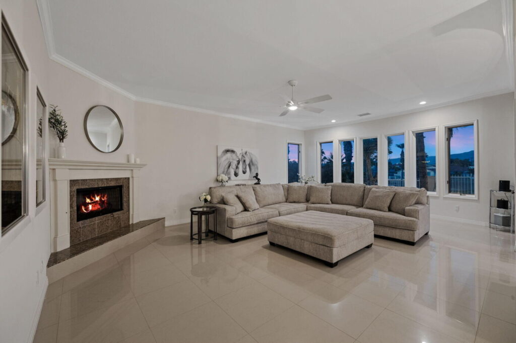 79570-st-margarets-bay-bermuda-dunes-ca-building-photo (84)