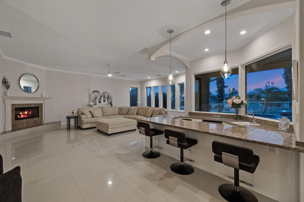 79570-st-margarets-bay-bermuda-dunes-ca-building-photo (86)